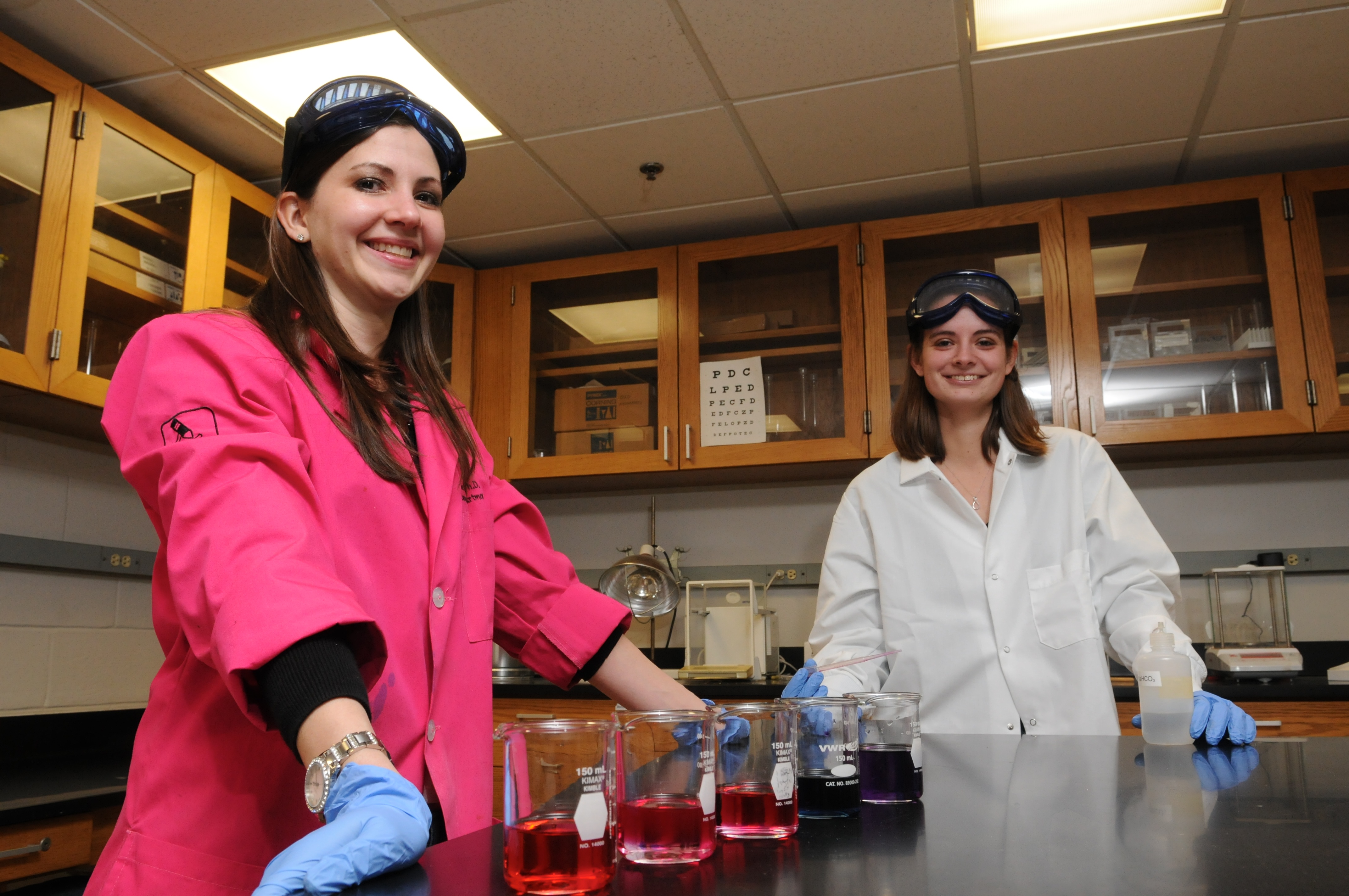 photo of odu chemistry instructor Marie Melzer and student Emily Kowalyczyk