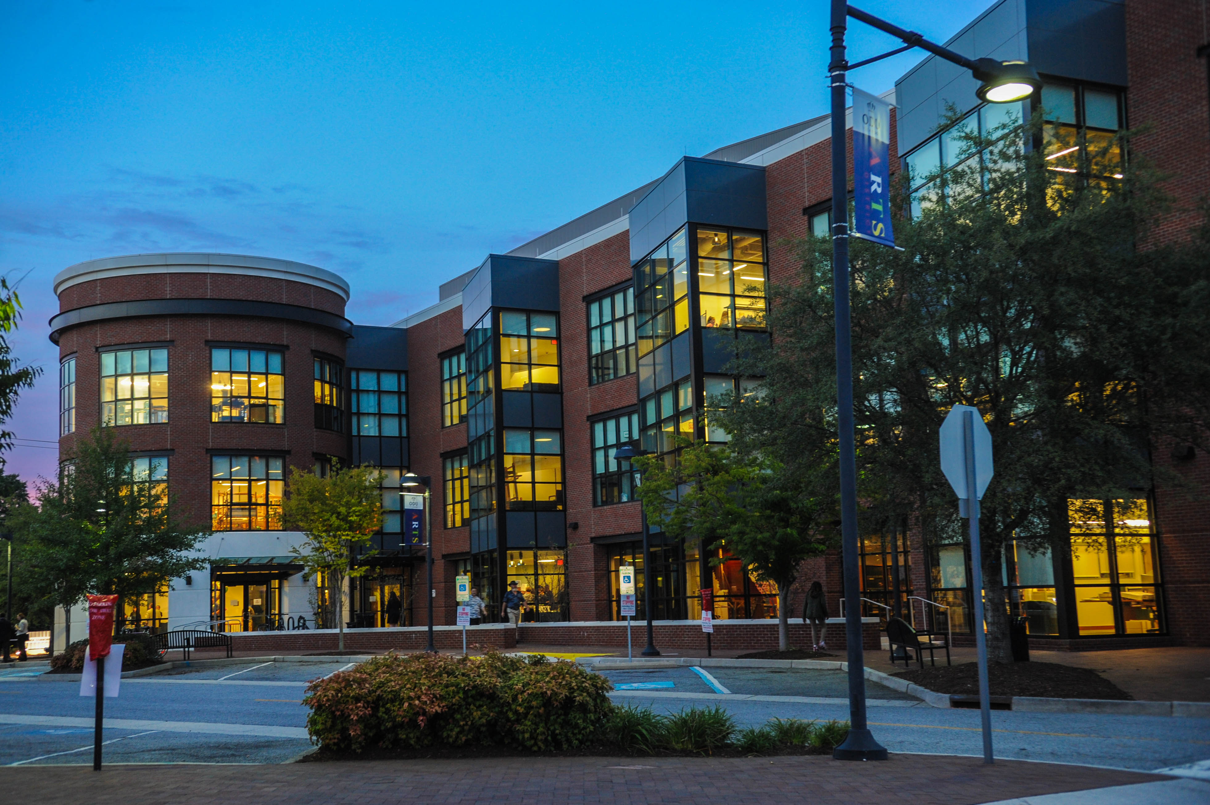 ODU Enters New Era for Fine Arts with Village Dedication « News ODU