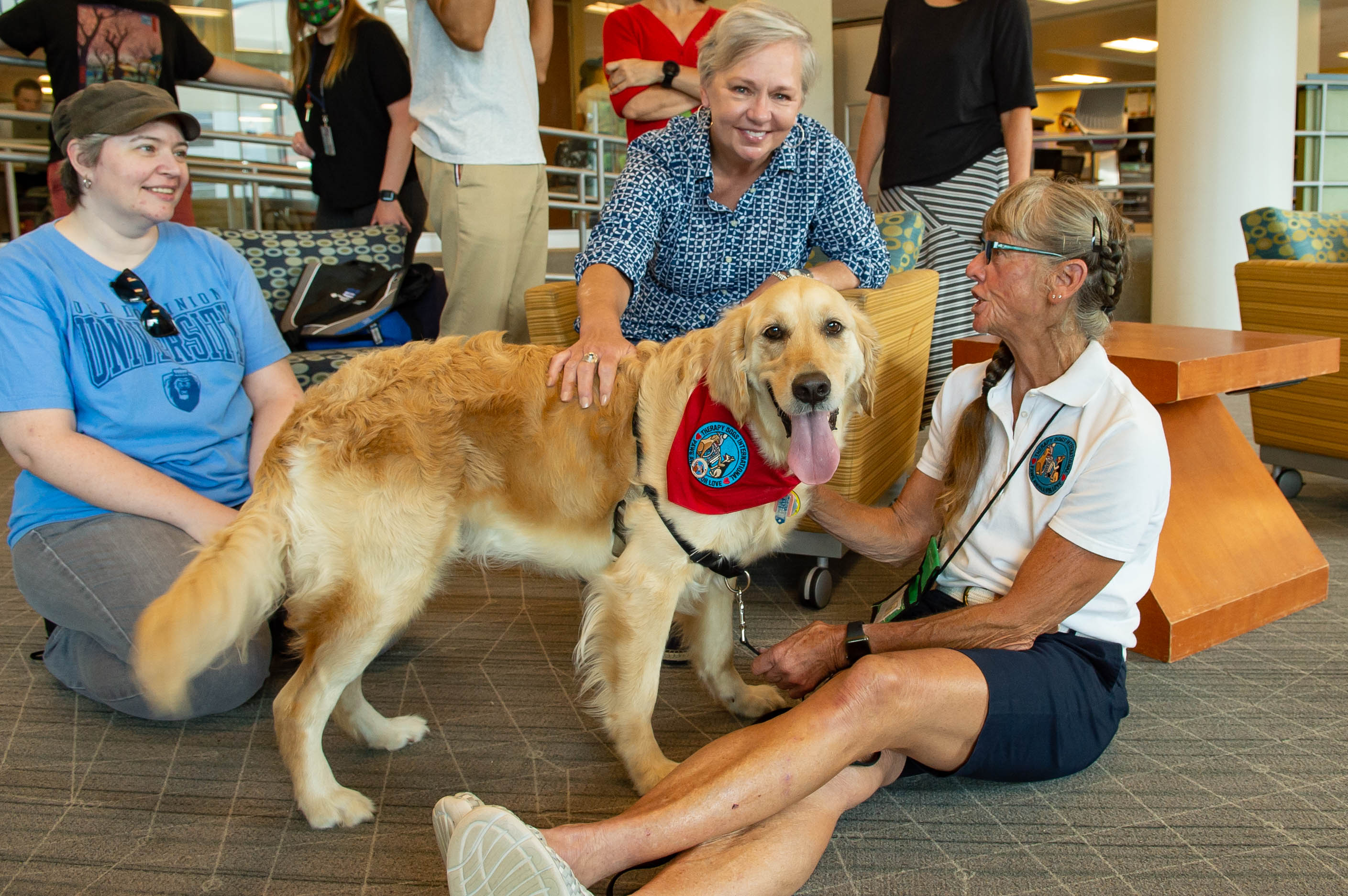 pet-therapyat-the-perry-library-24