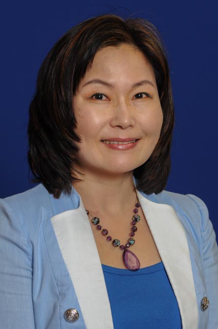 Dr. Lea Lee
