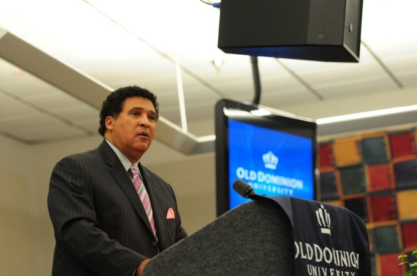 President's Lecture Series Greg Gumbel