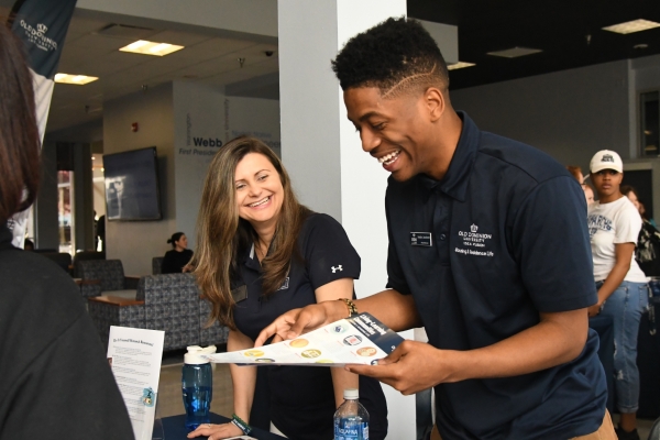 Smiling_Students_Housing