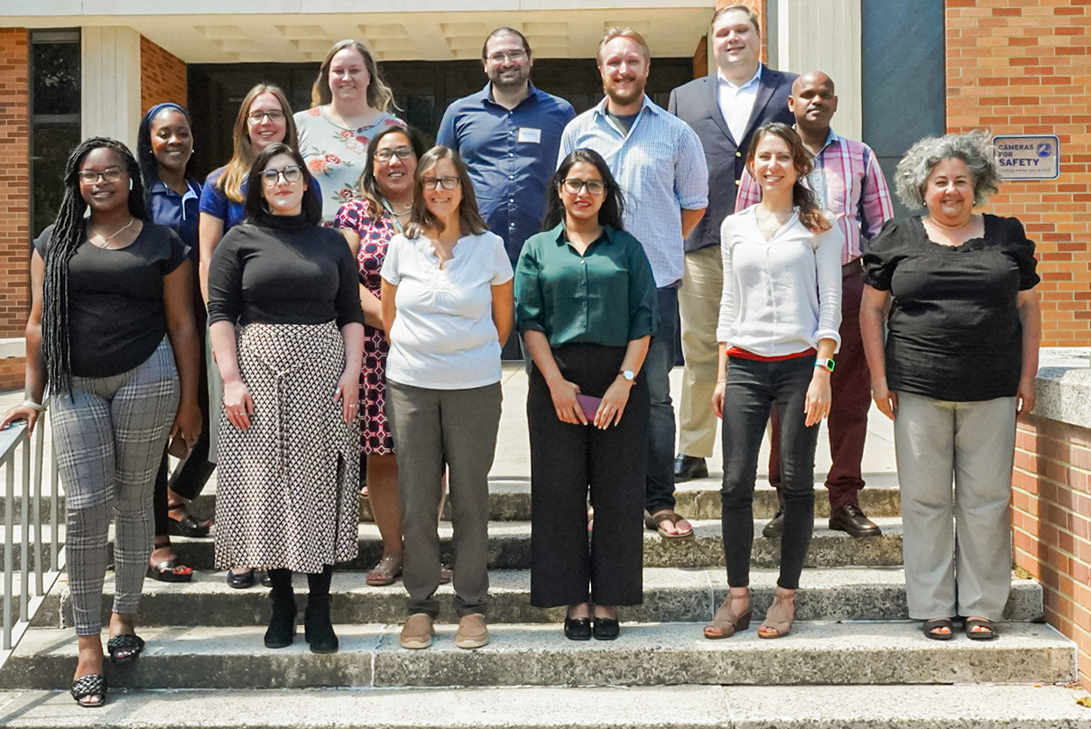 Yetuk ayollarning erotik fotosuratlari