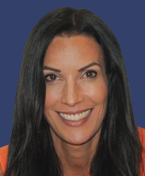 headshot Helen Crompton
