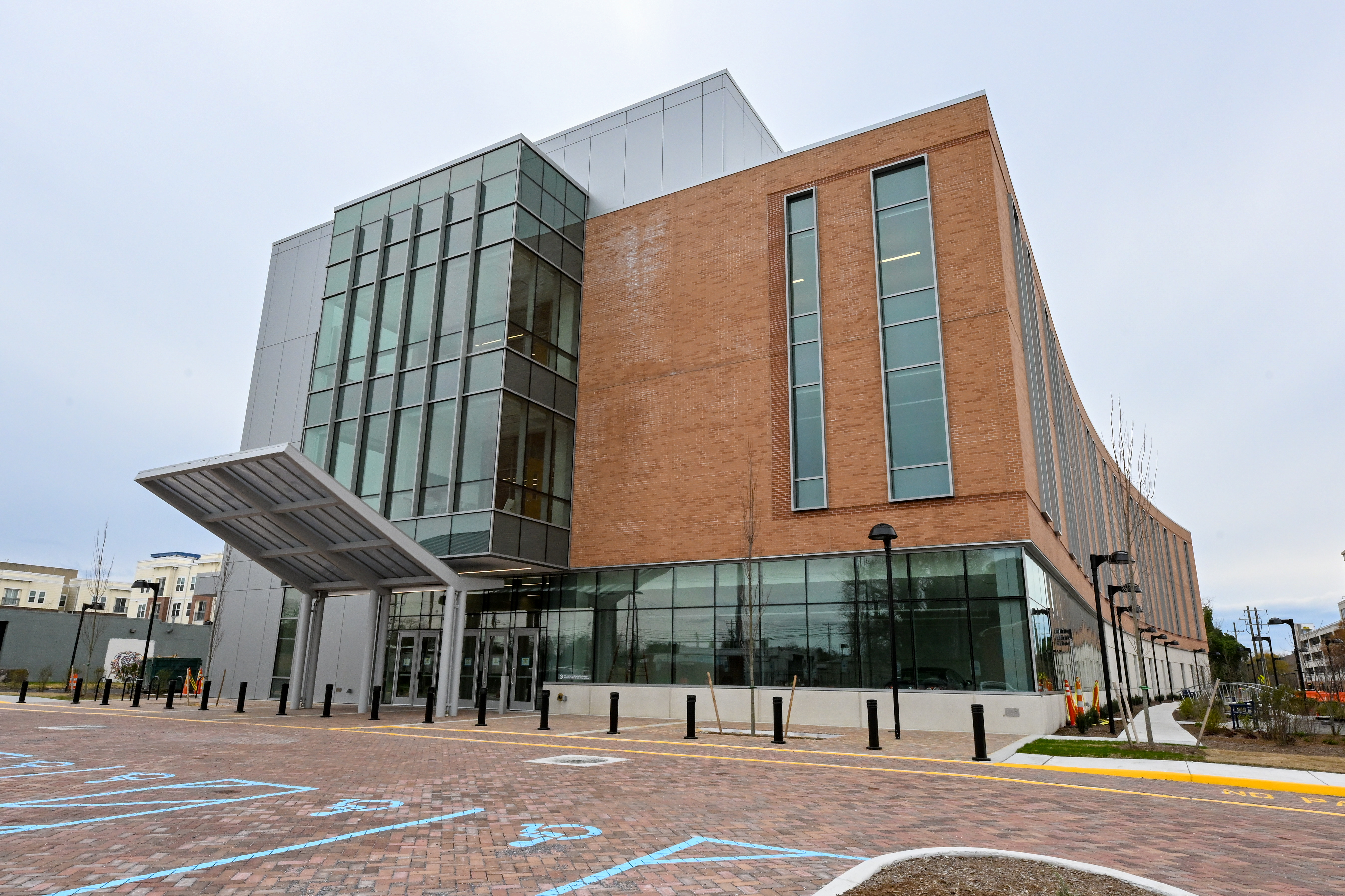 A view of one of the main entrances to the new Health Sciences building at ODU.