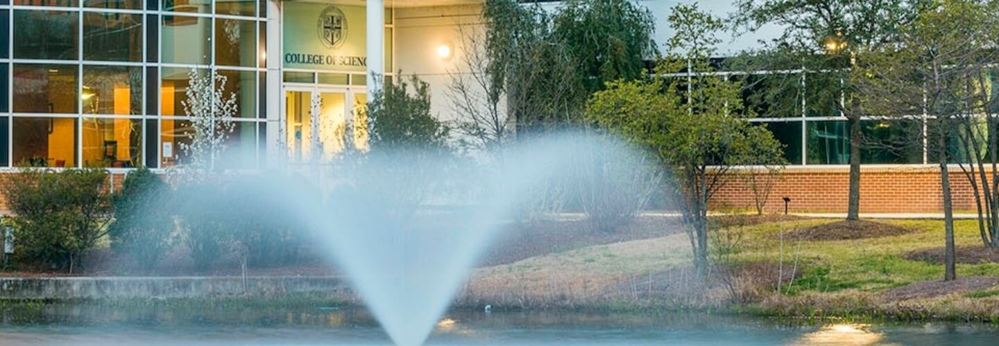 Banner image shot of ODU's fountain. 