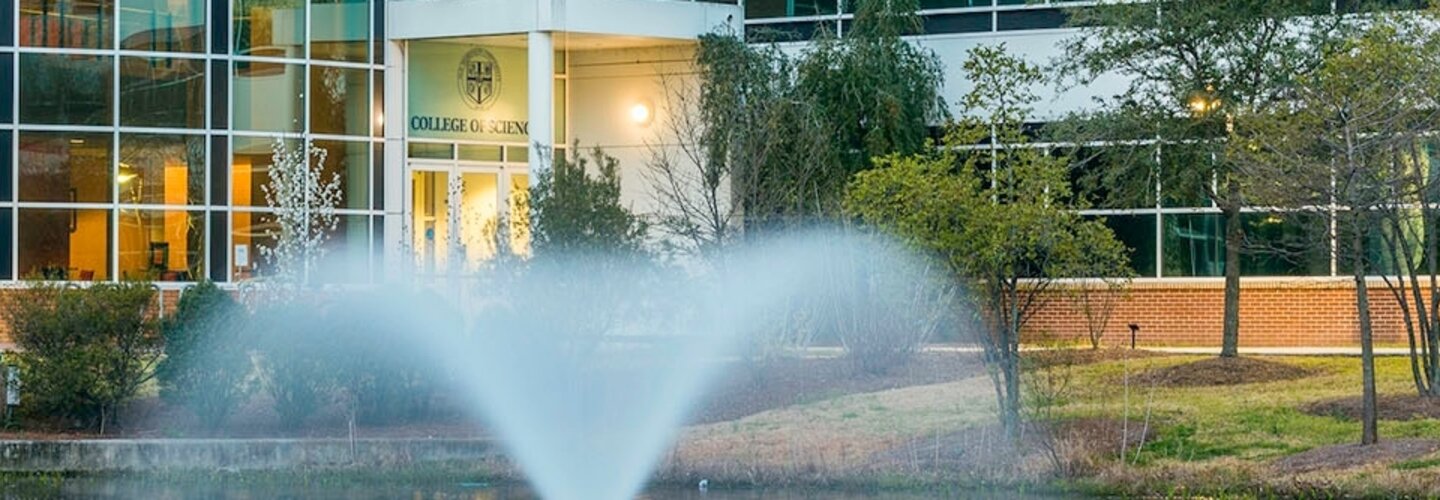 Banner image shot of ODU's fountain. 