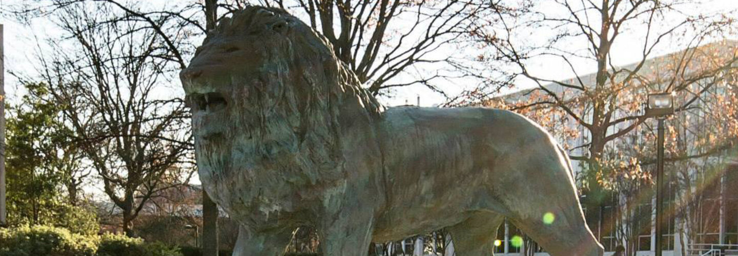Winter photo of ODU Lion fountain. 