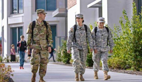 military-students-walking-on-campus