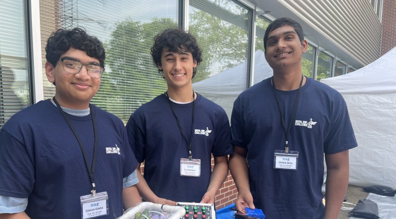 3 Ocean Lakes Students Show Off Digital Ship Challenge Submarine
