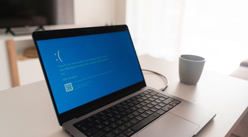 Computer with blue screen