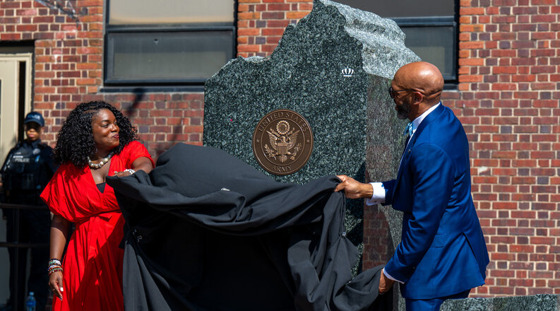 President Hemphill and Katherine Shah unveil monument