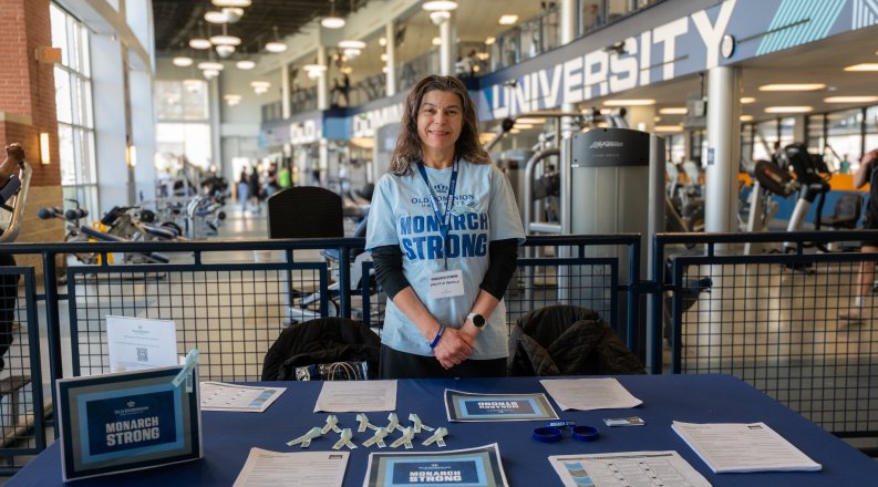 Monarch Strong table