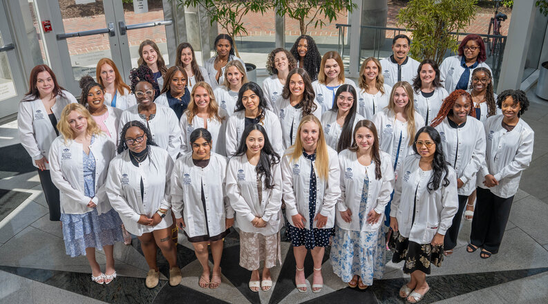 Group-nursing-white-coat