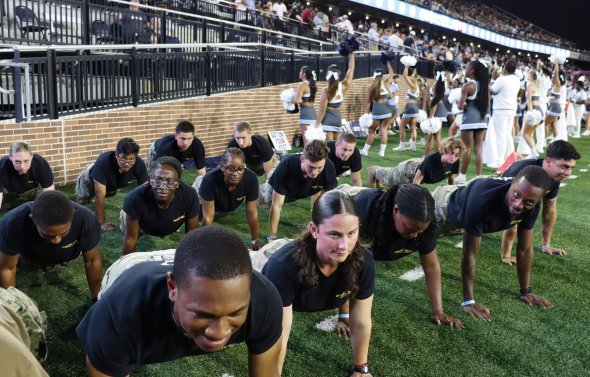 Army ROTC Push-Up Team 