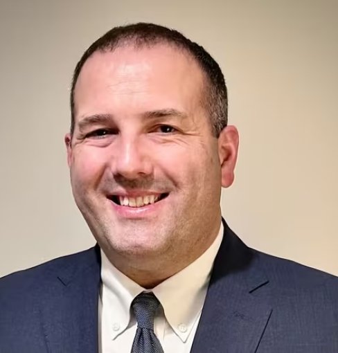 A photo of Jay Belknap.