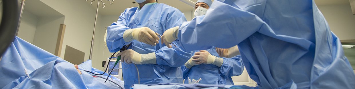 surgical assistants in operating room