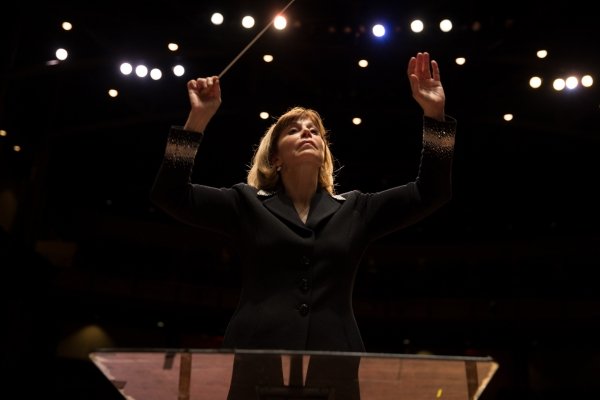 Photo of JoAnn Falletta, music director of the Virginia Symp