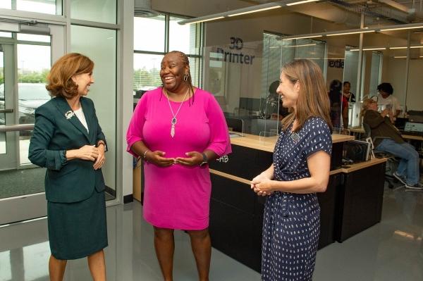 stem-imagined-teacher-pd-at-brooks-crossing_innovation-lab-w