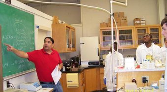 Biofuels Lab High School Student Visit