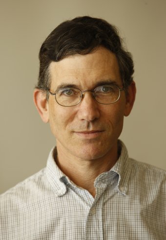 head and shoulders photo of ODU oceanographer Tal Ezer