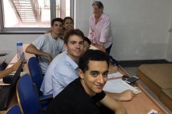 Professor Cindy Tomovic with Students in Beihang's 2018 Summ